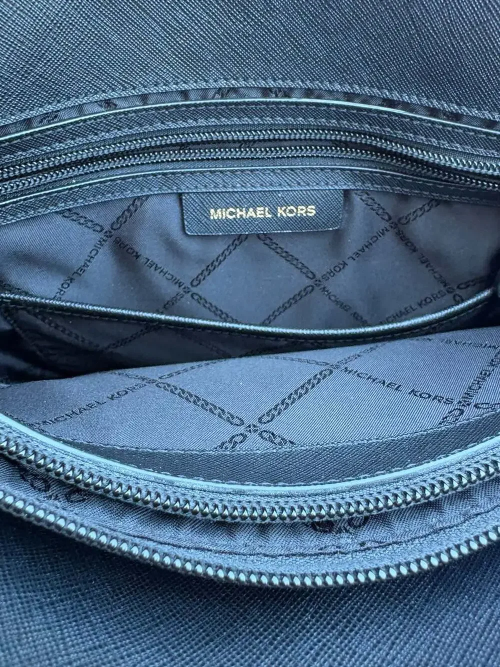 Michael Kors Jet Set Medium Saffiano Leather Snap Pocket Tote Bag